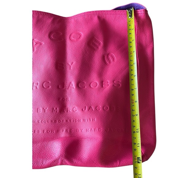 Rare Y2K Vintage Hot pink reversible Marc Jacobs cross body messenger bag